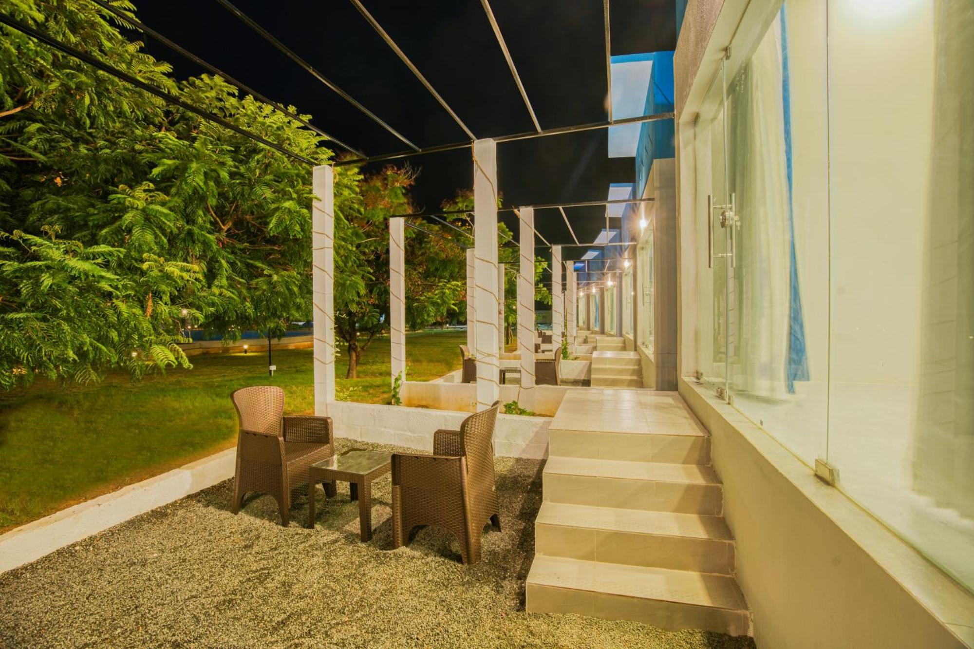 Seaborne Beach Resort Auroville Exterior foto